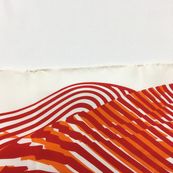 Authentic Carré Onde de Chic Silk Scarf - Picture 6 of 9